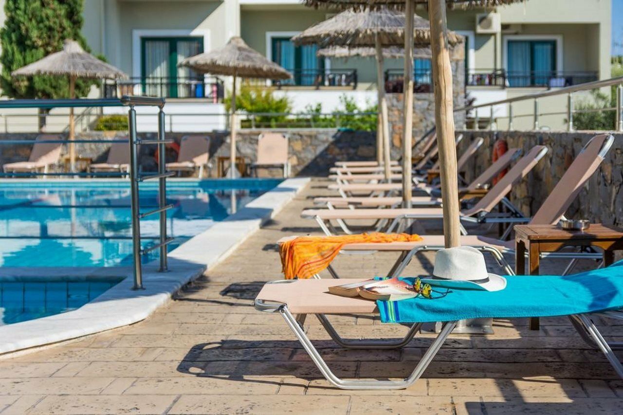 Dias Hotel & Apts Сталіда Екстер'єр фото